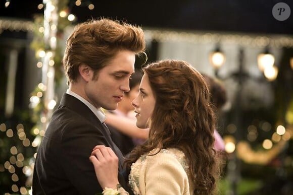 Kristen Stewart et Robert Pattinson dans Twilight Fascination en 2008