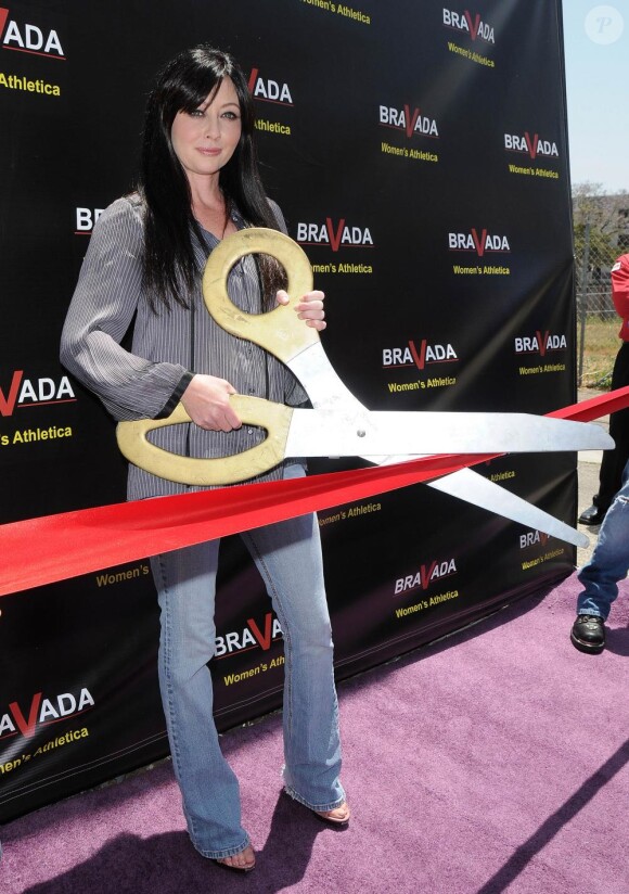 Shannen Doherty à l'ouverture du magasin de vêtements de sport Bravada à Hollywood le 17 juin 2010