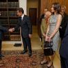 Nicolas Sarkozy et Carla Bruni à Londres pour le 70e anniversaire de l'appel du 18 juin. Ici avec le Prince Charles, dans l'ancien quartier général du chef de la France libre.