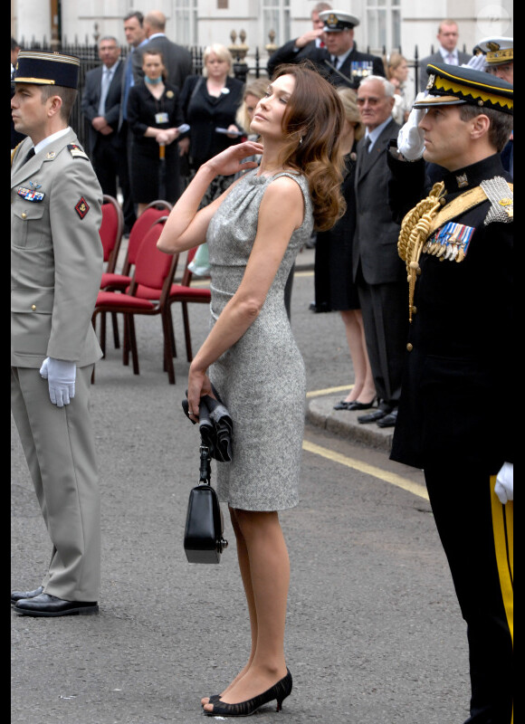 Carla Bruni en Angleterre, à Londres, le 18 juin 2010