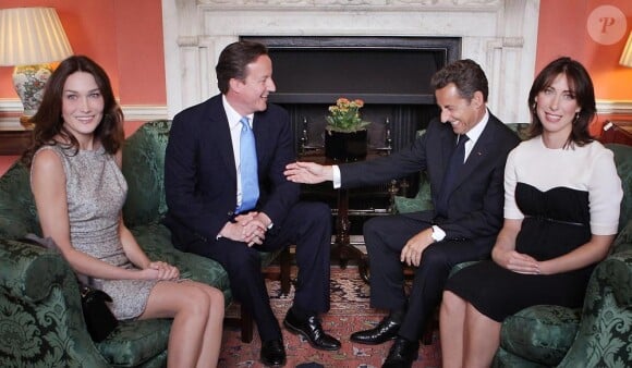 Carla Bruni Sarkozy a ébloui en Angleterre, amoureuse comme jamais !