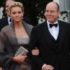 Albert II de Monaco et Charlene Wittstock prenaient part, le vendredi 18 juin 2010, au banquet et au gala donné en l'honneur du mariage de Victoria de Suède et Daniel Westling, célébré le lendemain.