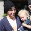 Pete Wentz et son fils Bronx Mowgli à Beverly Hills, le 18 juin 2010