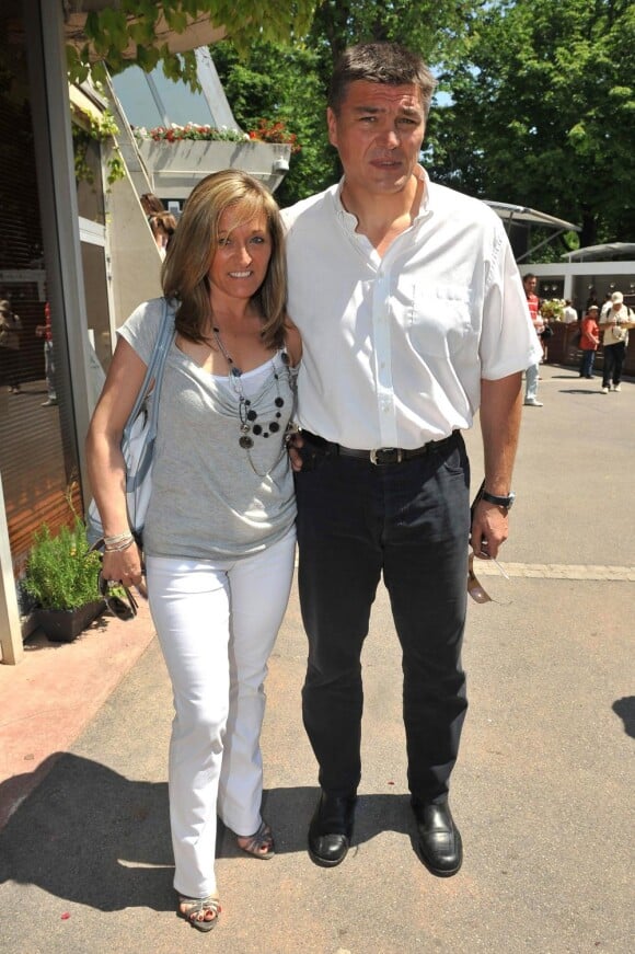 David Douillet et son épouse Valérie à Roland-Garros, en juin 2010.