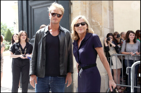 Claire Chazal et Arnaud Lemaire au défilé Dior Haute Couture à Paris le 5 juillet 2010