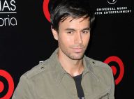 Enrique Iglesias casse le mythe : "J'ai des jambes toutes maigres et des cuisses de poulet !"