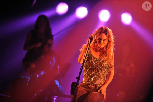 Vanessa Paradis (photo : en concert à Bruxelles le 23 juin 2010) a savouré sa toute première venue au festival suisse de Montreux, où elle se produisait le 11 juillet 2010.