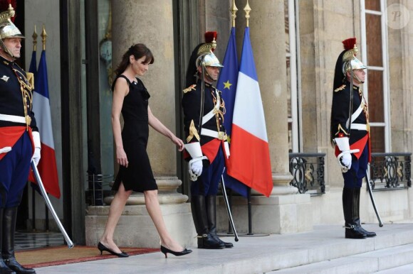 Carla Bruni reçoit les épouses des présidents africains. Paris, le 13 juillet 2010