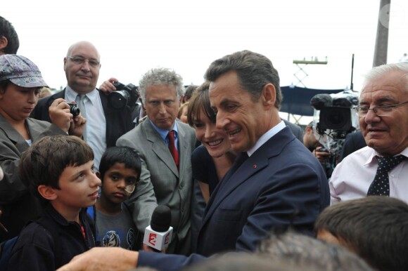 Nicolas Sarkozy assiste au défilé du 14 juillet 2010.