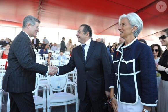 Jean-David Levitte, Guillaume Sarkozy et Christine Lagarde assistent au défilé du 14 juillet 2010.
