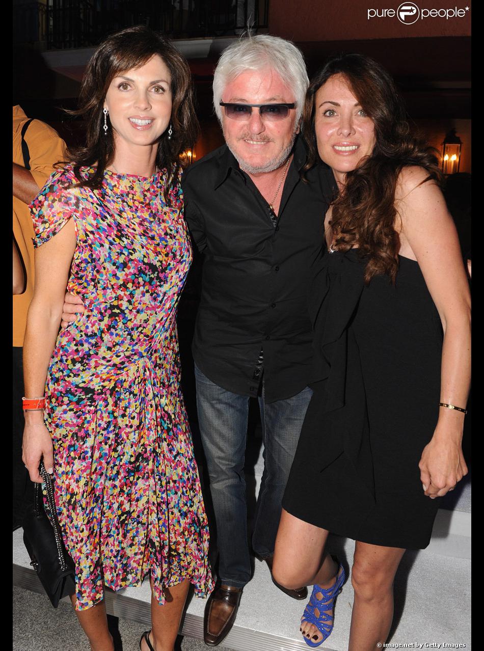 Marc Cerrone entouré par sa femme Jill et Caroline Barclay à la Byblos Summer Party, à Saint ...