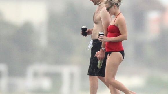 Reese Witherspoon : Moments romantiques, au bord de l'eau, avec son nouvel amoureux...