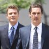 Matthew McConaughey et Ryan Phillippe sur le tournage du film The Lincoln Lawyer le 16 juillet 2010 à Los Angeles