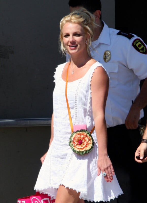Britney Spears fait du shopping à Los Angeles, le 19 juillet.
