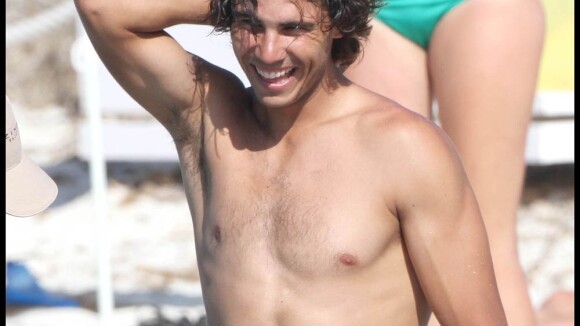 Rafael Nadal : Il fait tout sauf du tennis... Vamos a la playa !