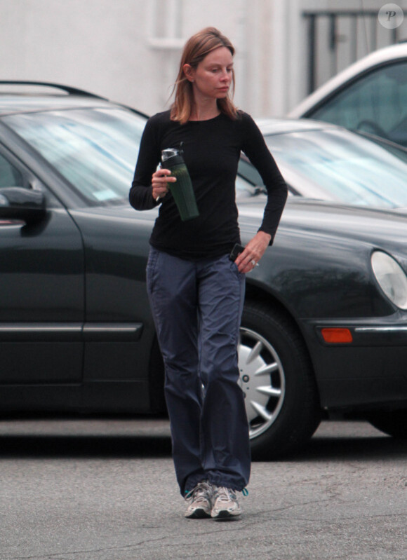 Calista Flockhart se rend à son cours de gym en juillet 2010 à Los Angeles