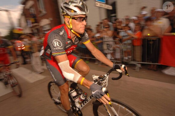 Lance Armstrong, ici lors de son dernier Tour de France, en juillet 2010, est dans la tourmente...