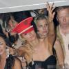 De passage par le VIP Room de St-Tropez, Paris Hilton a passé la soirée à danser, samedi 24 juillet.