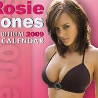 Découvrez Rosie Jones, 20 ans, la nouvelle sublime bimbo qui cartonne outre-Manche !