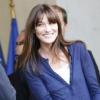 Carla Bruni et Nicolas Sarkozy sur le perron de l'Elysée le 25/07/10 afin de féliciter les coureurs français du Tour de France