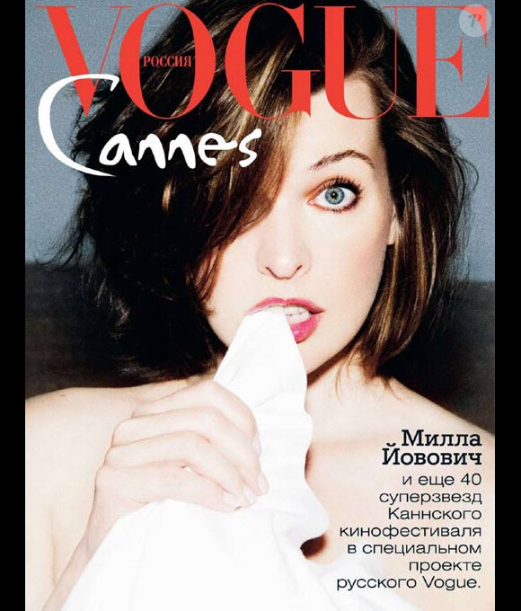 Milla Jovovich en couverture du Vogue Russie du mois d'août