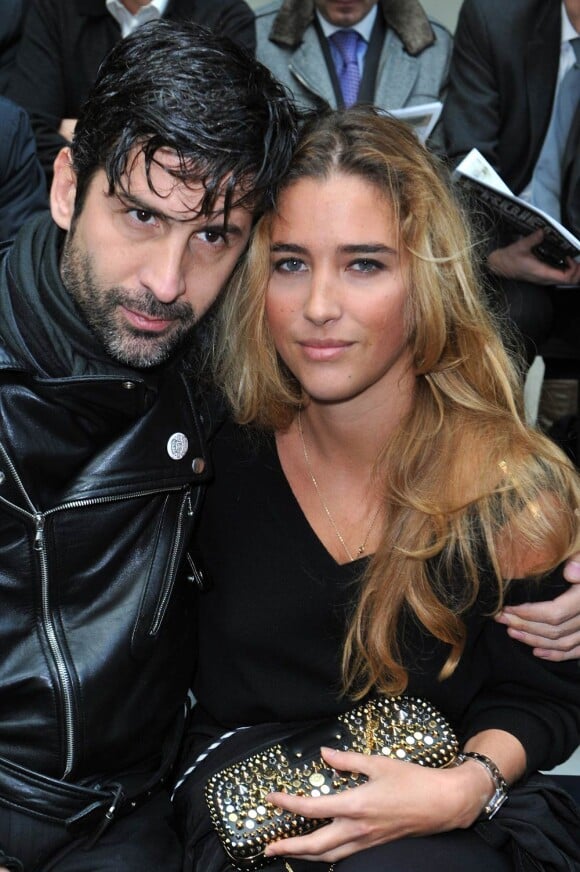 André et Vahina Giocante, lors du défilé Louis Vuitton automne/hiver 2010/2011, en janvier 2010.