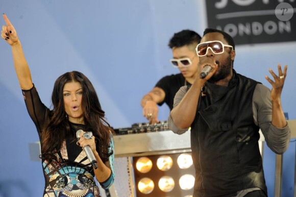 Les Black Eyed Peas en concert dans Good Morning America, à New York, le 30 juillet 2010.