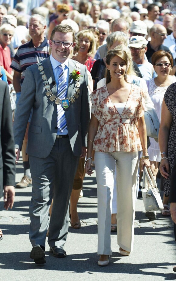 Marie de Danemark baptise sa rose "Princesse Marie" au Festival de la Rose, à Bogense. 7 août 2010