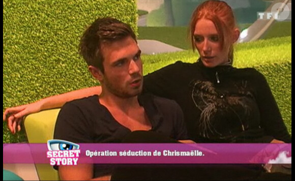 Maxime tente de charmer Chrismaëlle pour éviter d'être nominé dans Secret Story 4