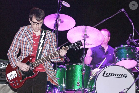 Le groupe Weezer sur scène !