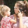 Jessica Alba dans les rues de Beverly Hills avec son adorable Honor. Le 10 août 2010