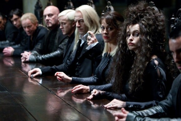 Les méchants dans Harry Potter et les reliques de la mort : partie I dont Bellatrix Lestrange (Helena Bonham Carter)
