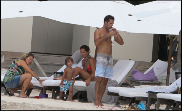 David Charvet, son épouse Brooke Burke et leur fils Shaya en vacances à Saint Barth' au mois d'août 2010