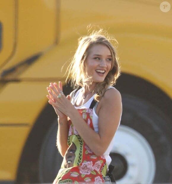 Rosie Huntington-Whiteley sur le tournage de Transformers 3, à Chicago, en juillet 2010.