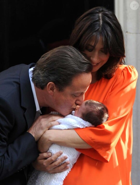 David Cameron, sa femme Samantha et leur bébé Florence