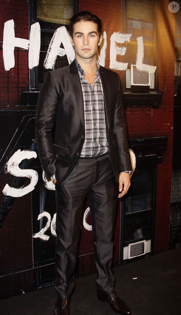 Chace Crawford à l'occasion de la réouverture de la boutique Chanel, du quartier de Soho, lors du Mercedes Benz Fashion Spring, à New York, le 9 septembre 2010.