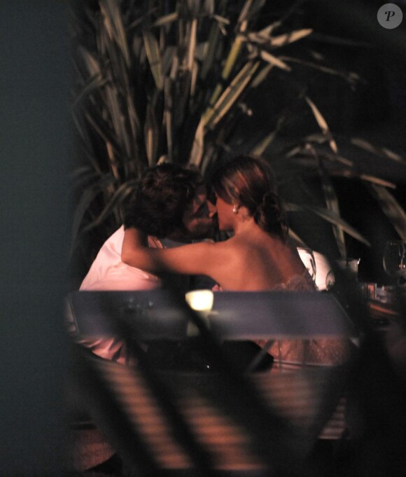 Penelope Cruz et Javier Bardem surpris en plein baiser pendant le Festival de Cannes, en mai 2010