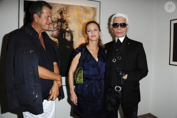 Vanessa Paradis et Mario Testino à l'inauguration de l'exposition Karl Lagerfeld, à la Maison Européenne de la Photographie. 14/09/2010