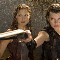 Regardez les belles Milla Jovovich et Ali Larter vous raconter leur manière de tuer des zombies !