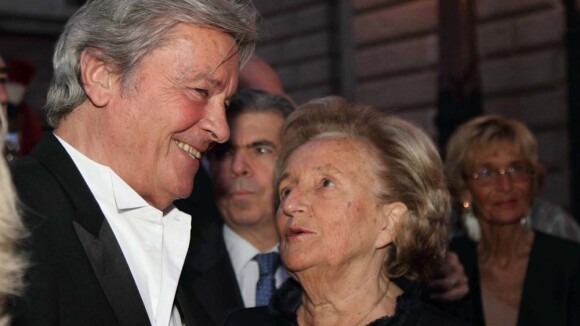 Alain Delon a charmé Bernadette Chirac devant le clan Souchon !