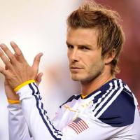 David Beckham accusé d'adultère : Regardez-le s'en prendre à un fan !