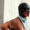 Matthew McConaughey porte un masque de Batman dans les rues de Hollywood