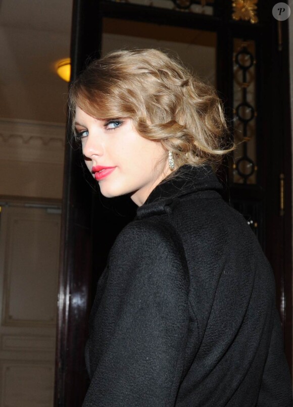 Taylor Swift à l'occasion des 40 ans de la maison Cavalli qui s'est tenu aux Beaux-Arts, dans le cadre de la Fashion Week, à Paris, le 29 septembre 2010.
