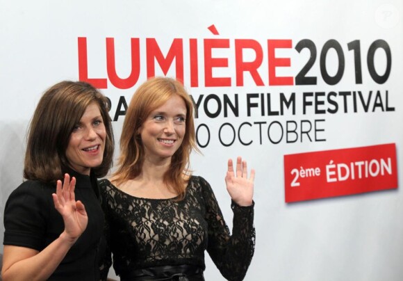 Marina Foïs et Léa Drucker à l'ouverture du Festival Lumière 2010, le 4 octobre, à Lyon.