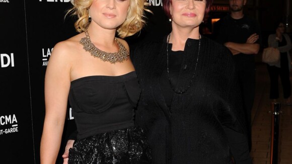 Kelly et Sharon Osbourne : mère et fille, ou bien... soeurs ?