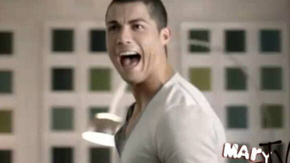 Cristiano Ronaldo : Il écrase ses amis dans sa nouvelle pub !