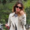 Rachel Bilson à Los Angeles ne rate jamais une occasion de sortir dans son trench.