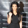 Kim Kardashian mise parfois sur l'élégance et pour cela elle fait confiance à Victoria Beckham