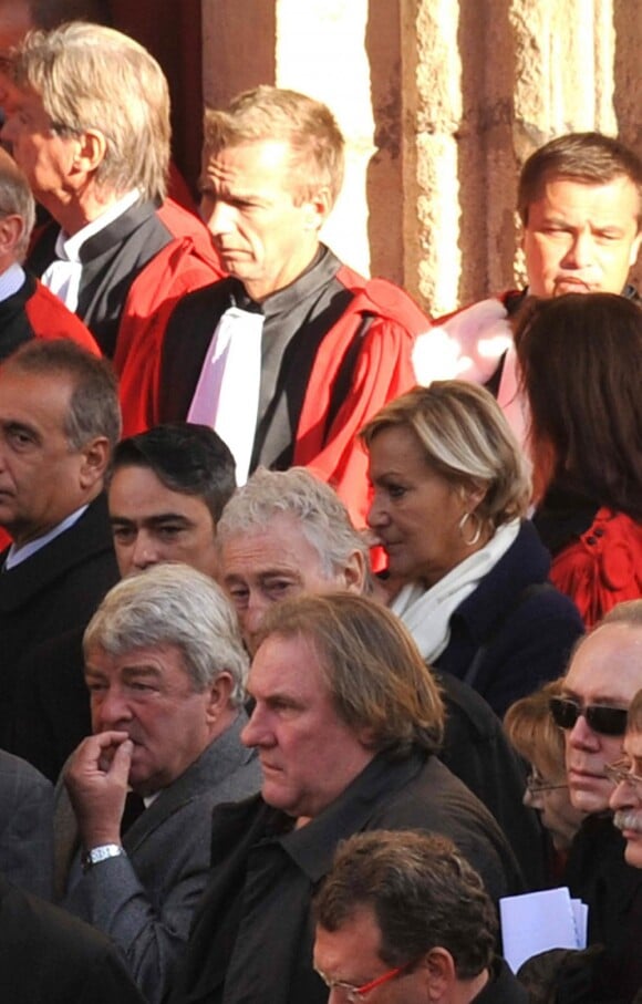 Jean-Claude Gayssot et Gérard Depardieu lors des obsèques de Georges Frêche à la cathédrale Saint-Pierre de Montpellier le 27 octobre 2010