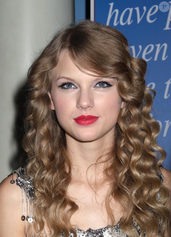 Taylor Swift assiste à la présentation de sa statue de cire, au musée Madame Tussauds à New York, mercredi 27 octobre.
